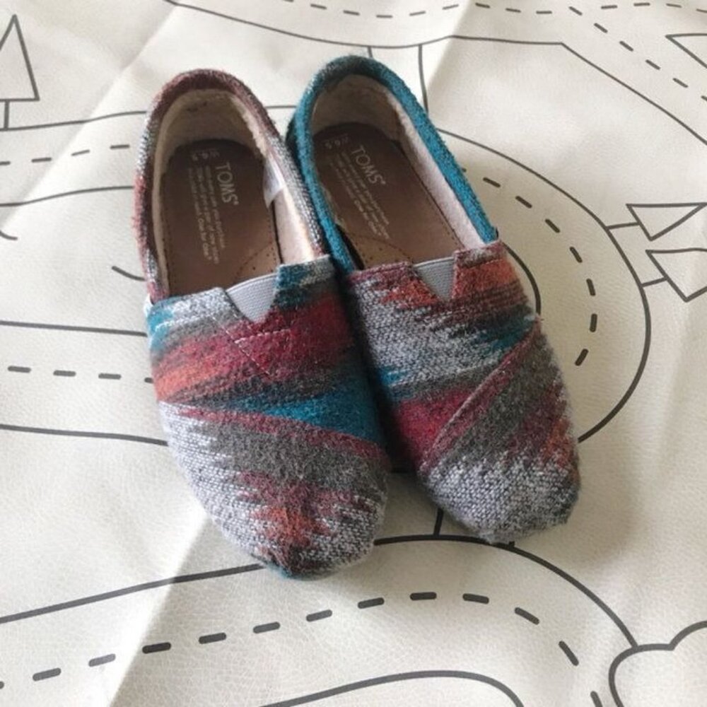Toms